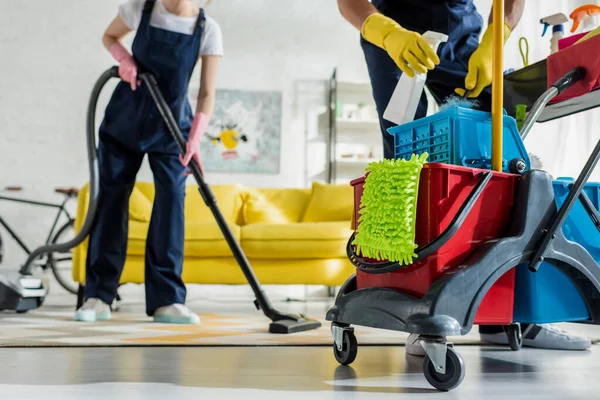 Mopping in modern space